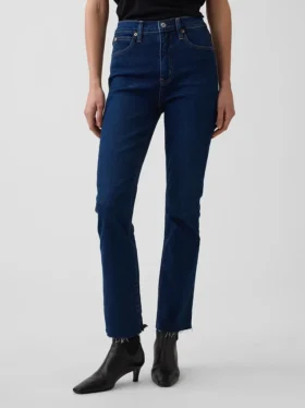 Jeans med hög midja och utsvängda ben