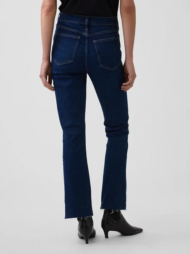 Jeans med hög midja och utsvängda ben