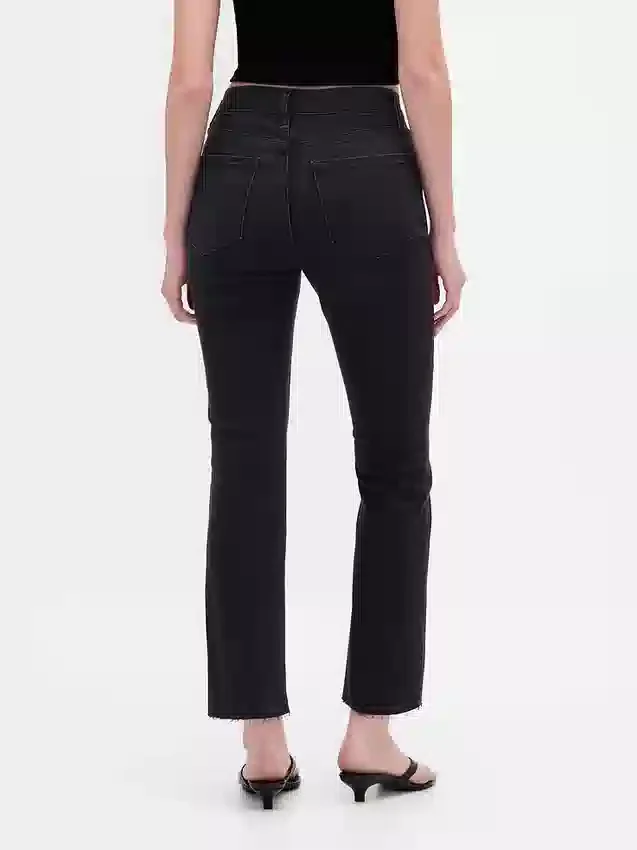 Jeans med hög midja och utsvängda ben