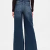 Jeans med hög midja och vida ben