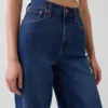 Jeans med hög midja och vida ben