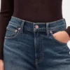 Jeans med hög midja och vida ben