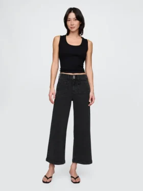 Jeans med hög midja, vid ben och ankellängd