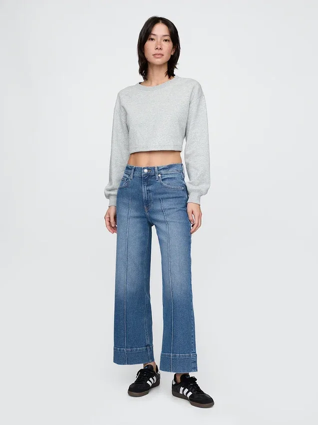 Jeans med hög midja, vid ben och ankellängd