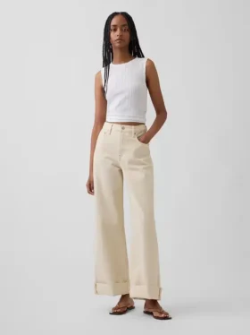 Jeans med hög midja, vid ben och ankellängd