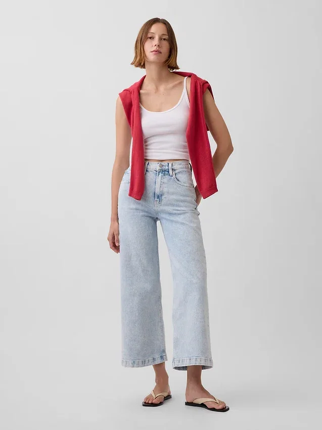 Jeans med hög midja, vid ben och ankellängd