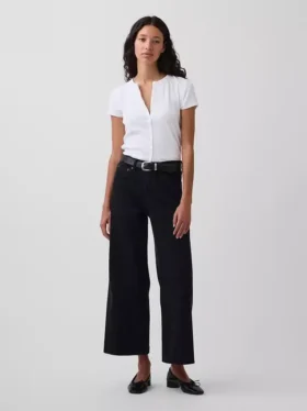 Jeans med hög midja, vid ben och ankellängd