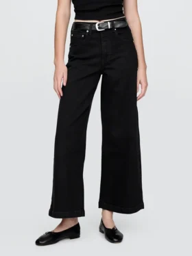 Jeans med hög midja, vid ben och ankellängd