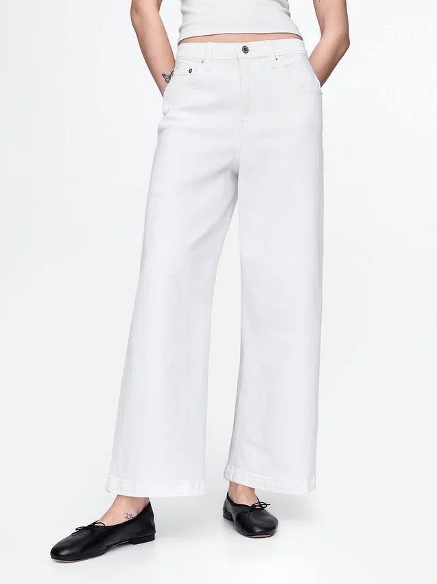 Jeans med hög midja, vid ben och ankellängd