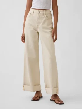 Jeans med hög midja, vid ben och ankellängd