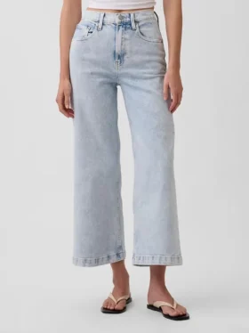Jeans med hög midja, vid ben och ankellängd