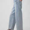 Jeans med hög midja, vid ben och ankellängd