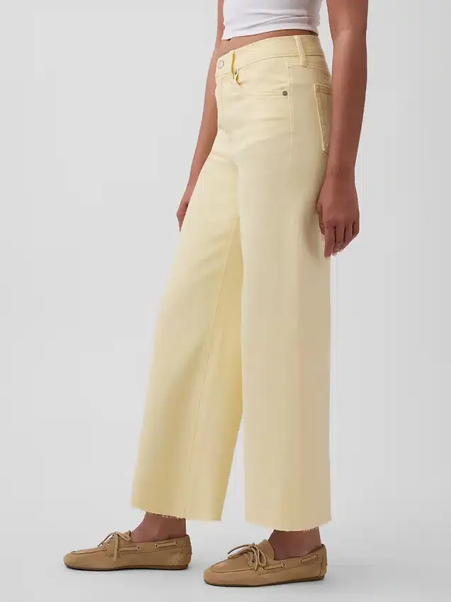 Jeans med hög midja, vid ben och ankellängd