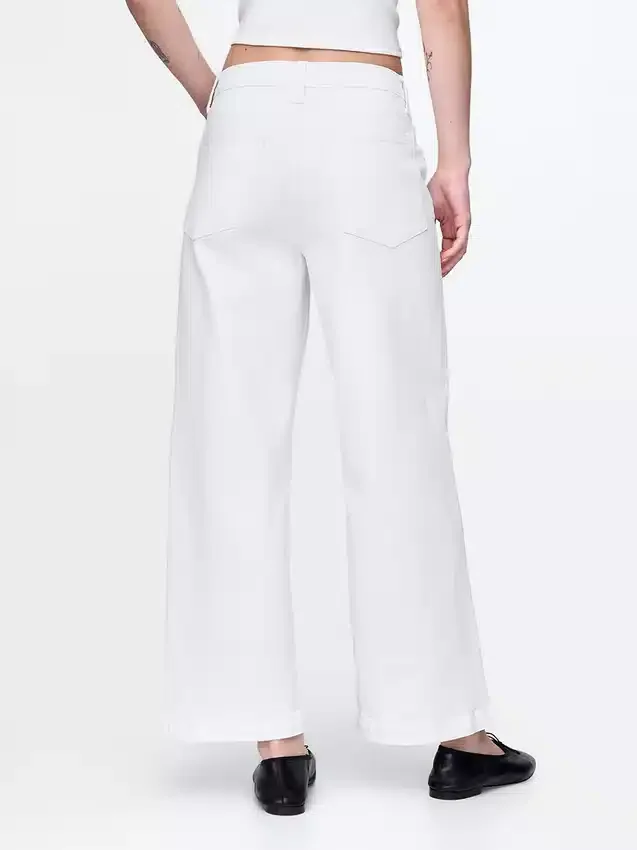 Jeans med hög midja, vid ben och ankellängd