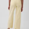 Jeans med hög midja, vid ben och ankellängd