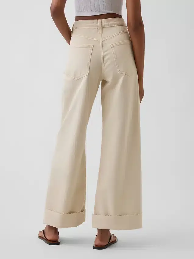 Jeans med hög midja, vid ben och ankellängd