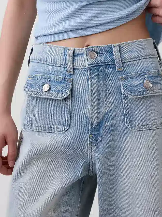 Jeans med hög midja, vid ben och ankellängd