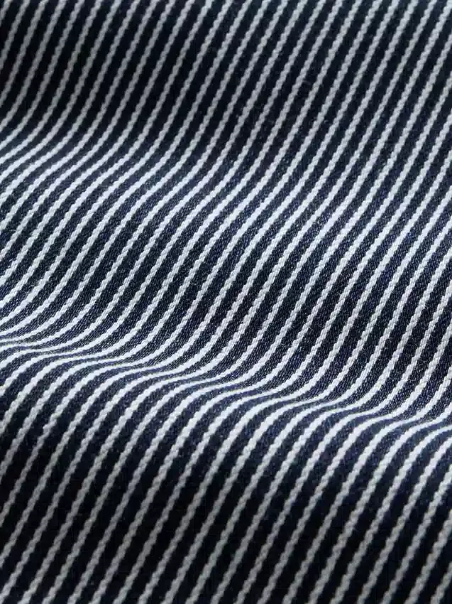 Jeans med hög midja, vid ben och ankellängd