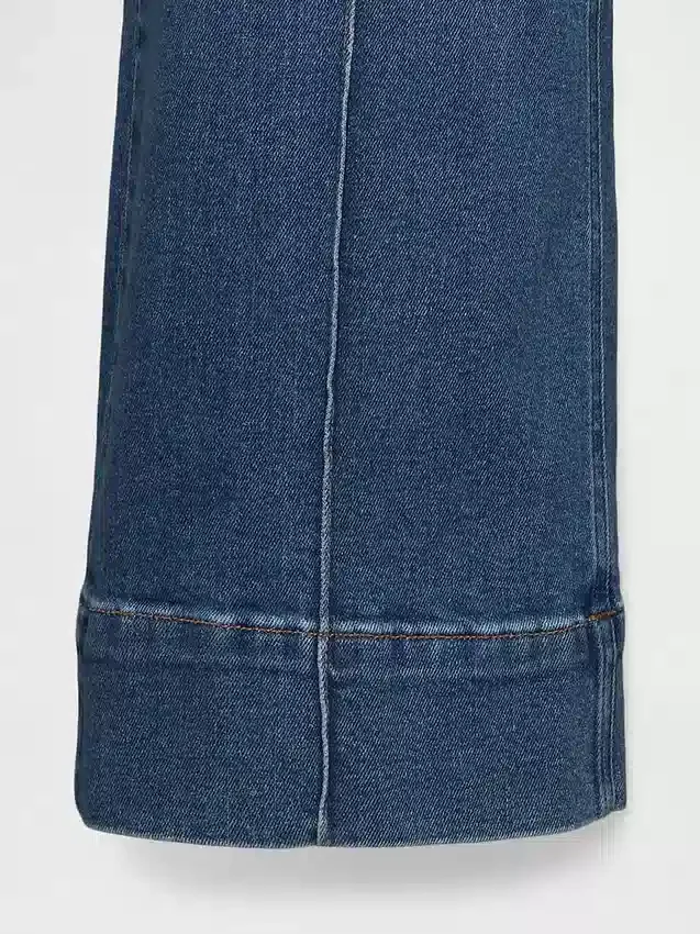 Jeans med hög midja, vid ben och ankellängd