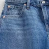 Jeans med låg midja och rak passform