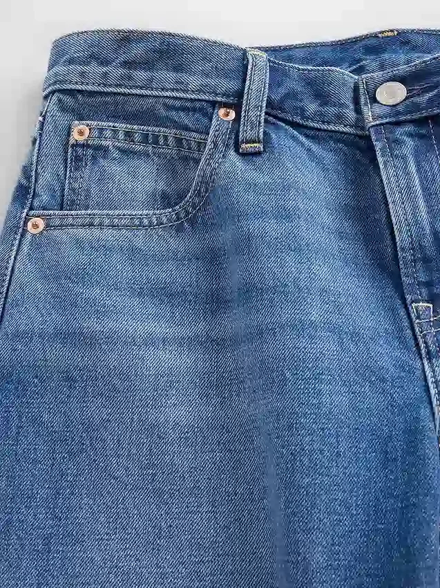 Jeans med låg midja och rak passform
