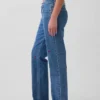 Jeans med medelhög midja, broderade och avslappnad rak passform