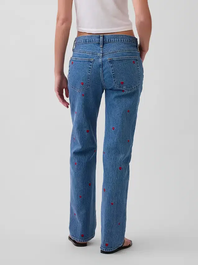 Jeans med medelhög midja, broderade och avslappnad rak passform