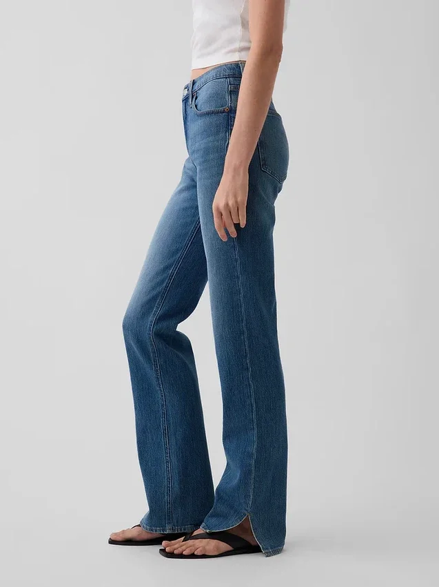 Jeans med medelhög midja, delad fåll och avslappnad rak passform