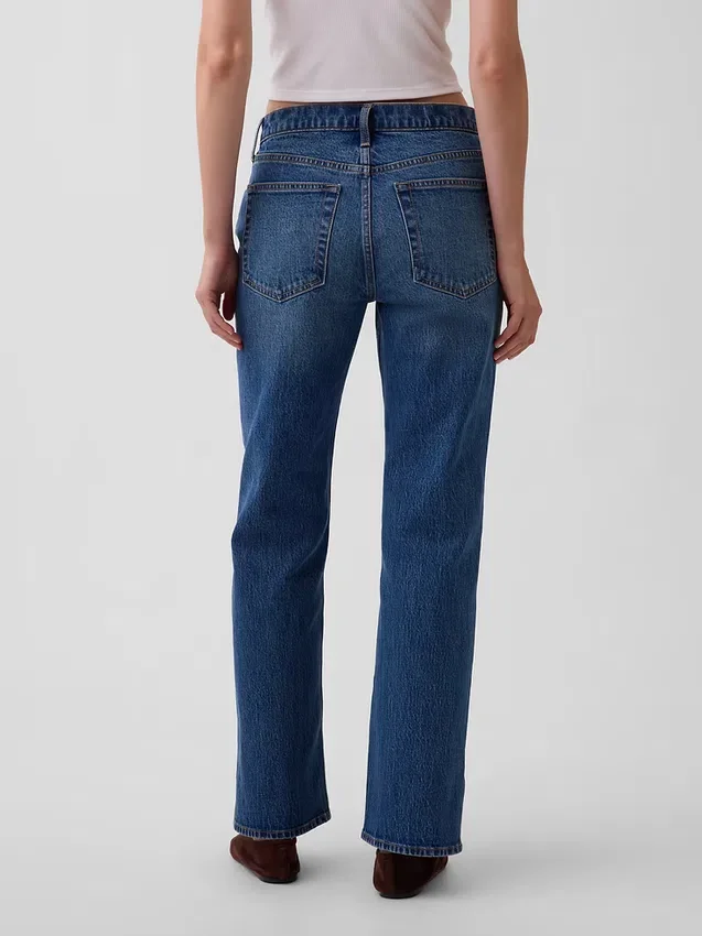Jeans med medelhög midja, delad fåll och avslappnad rak passform