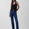 Jeans med medelhög midja och avslappnad passform i bootcut-modell