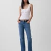 Jeans med medelhög midja och avslappnad passform i bootcut-modell