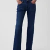 Jeans med medelhög midja och avslappnad passform i bootcut-modell