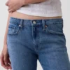 Jeans med medelhög midja och avslappnad passform i bootcut-modell