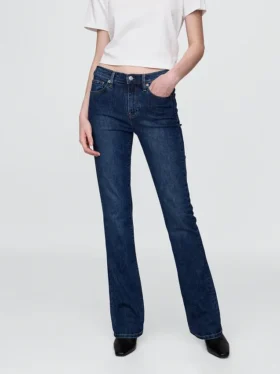 Jeans med medelhög midja och babyboot-ben