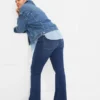 Jeans med medelhög midja och babyboot-ben