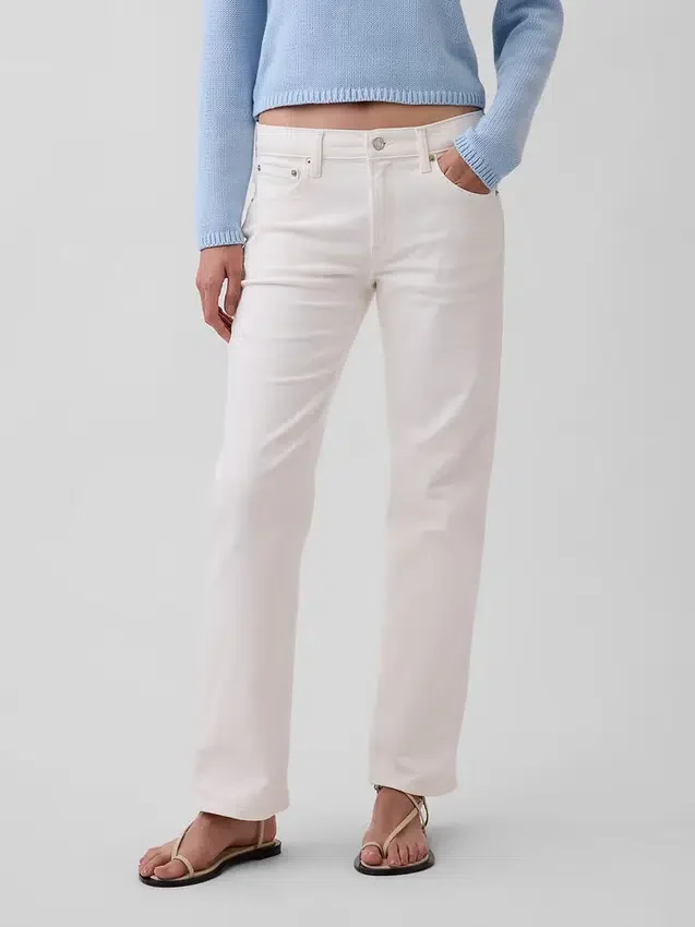 Jeans med medelhög midja och rakt snitt