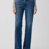 Jeans med medelhög midja och rakt snitt