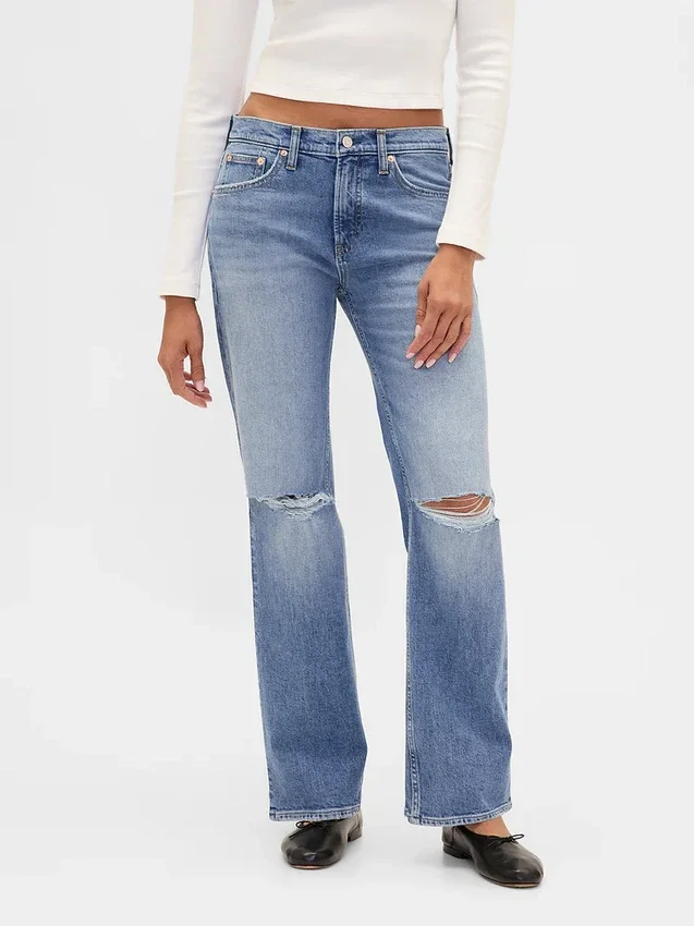 Jeans med medelhög midja och rakt snitt