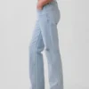 Jeans med medelhög midja och rakt snitt