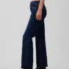 Jeans med medelhög midja och rakt snitt