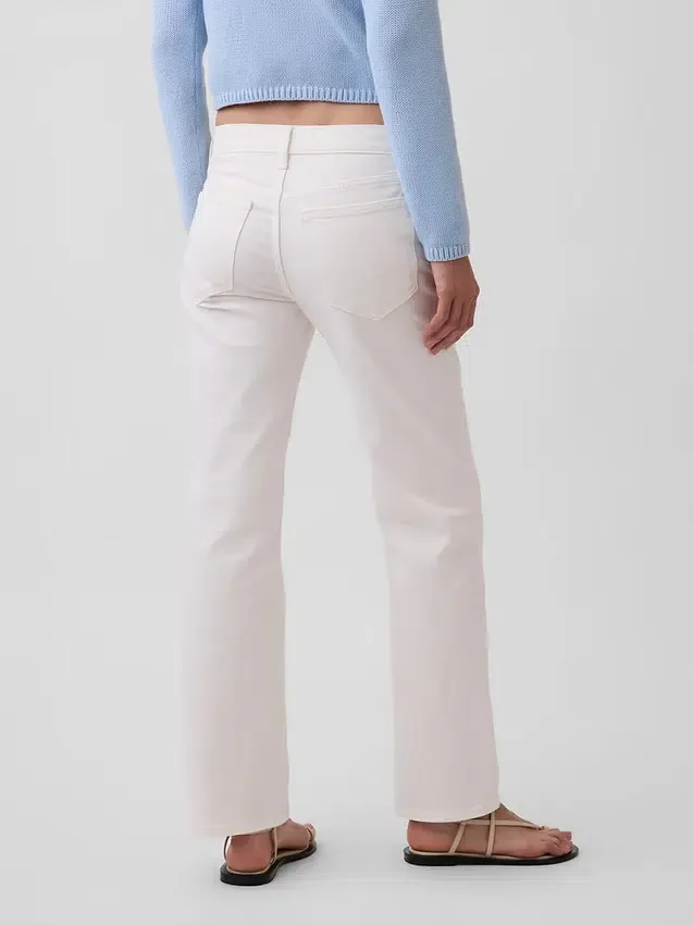 Jeans med medelhög midja och rakt snitt