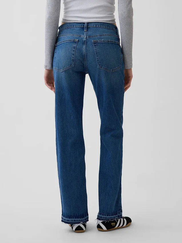 Jeans med medelhög midja och rakt snitt