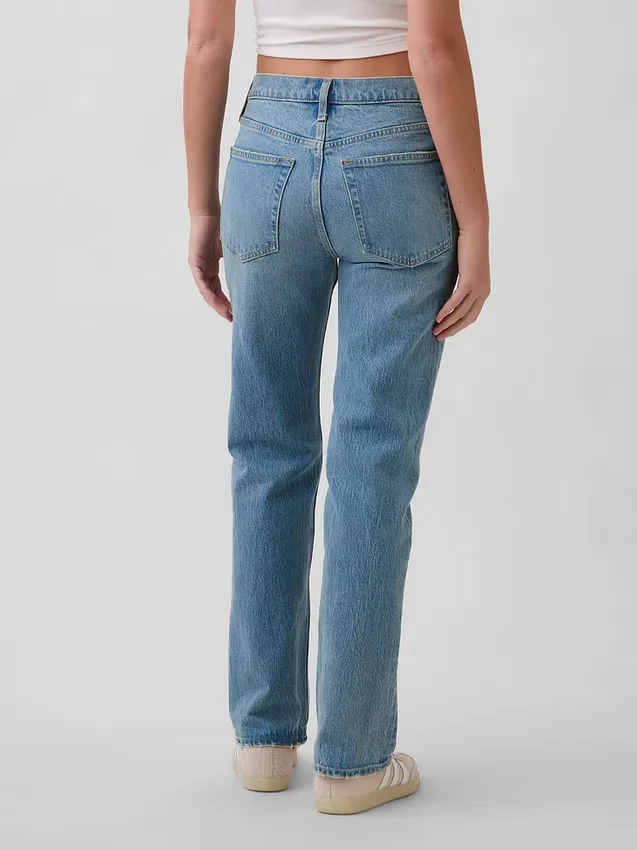 Jeans med medelhög midja och rakt snitt