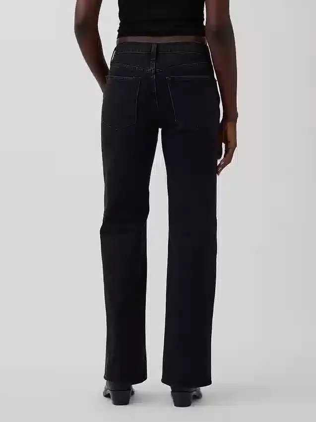 Jeans med medelhög midja och rakt snitt