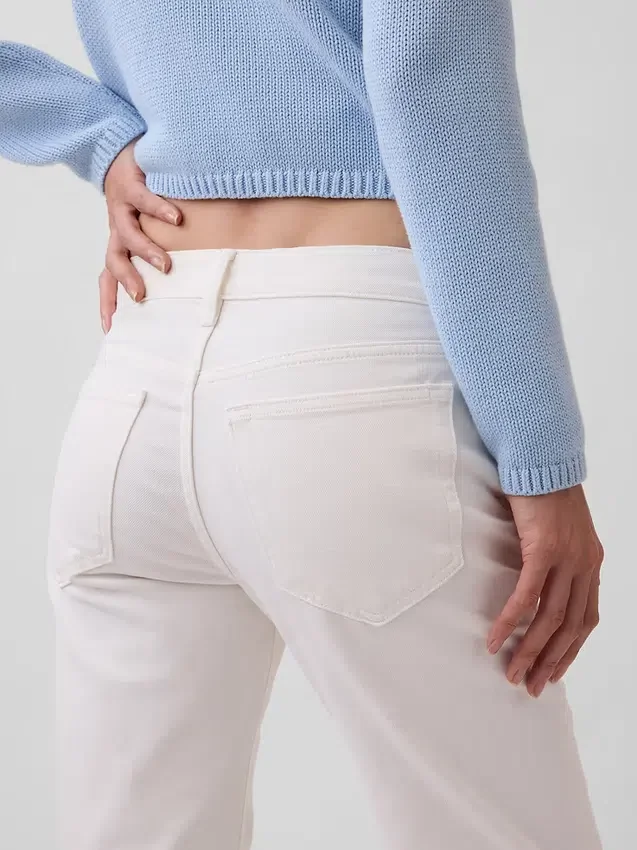 Jeans med medelhög midja och rakt snitt