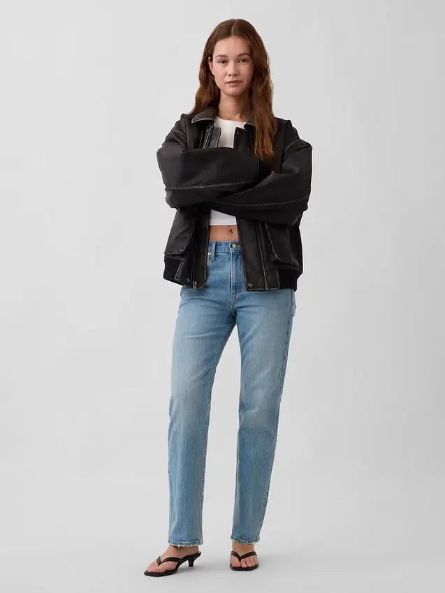 Jeans med medelhög midja och rakt snitt