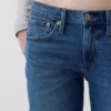 Jeans med medelhög midja och rakt snitt