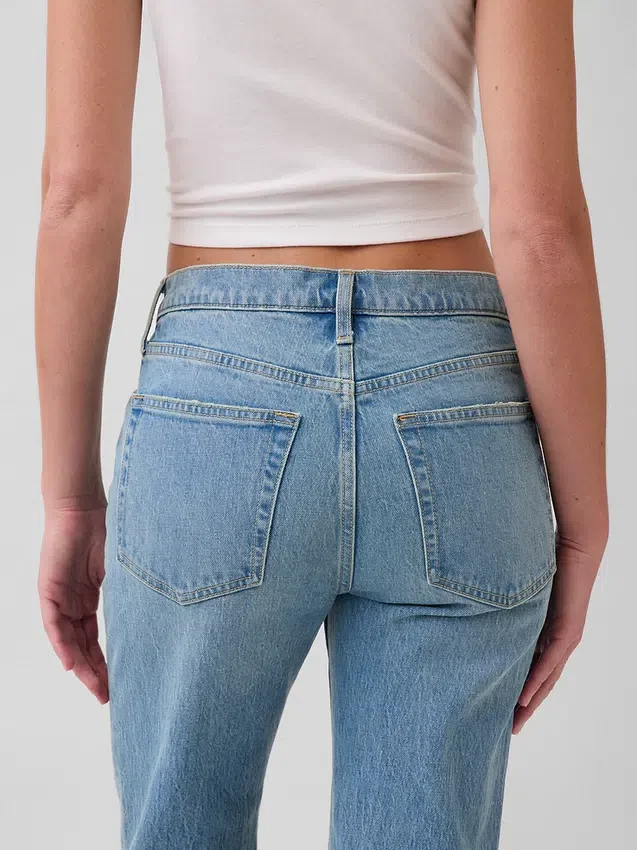 Jeans med medelhög midja och rakt snitt