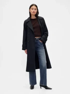 Jeans med medelhög midja, styv passform och avslappnad utsvängd benform