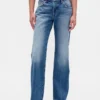 Jeans med medelhög midja, styv passform och avslappnad utsvängd benform